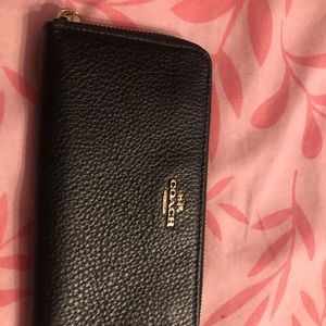 wallet autentic coach